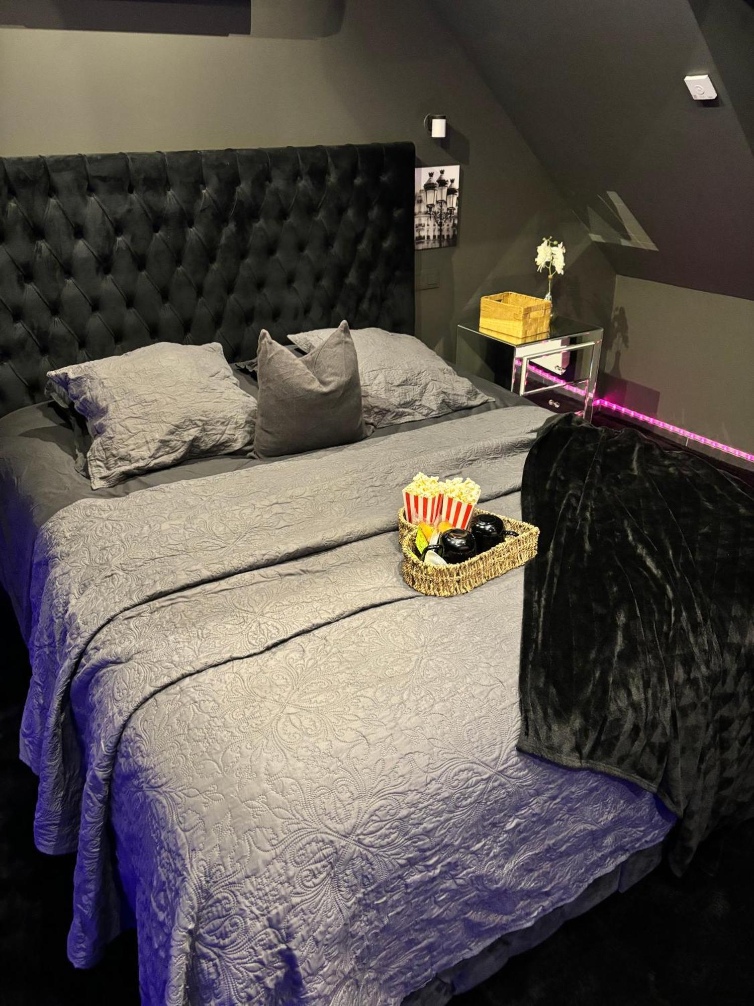 Duplex Shade of Grey avec Spa - Jaccuzi et Sauna Privatif Fontenoy  Extérieur photo
